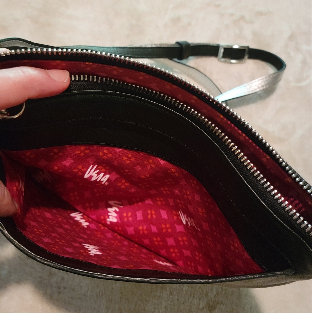 Vera & Brighton collab ladybug crossbody - Picture 8 of 9